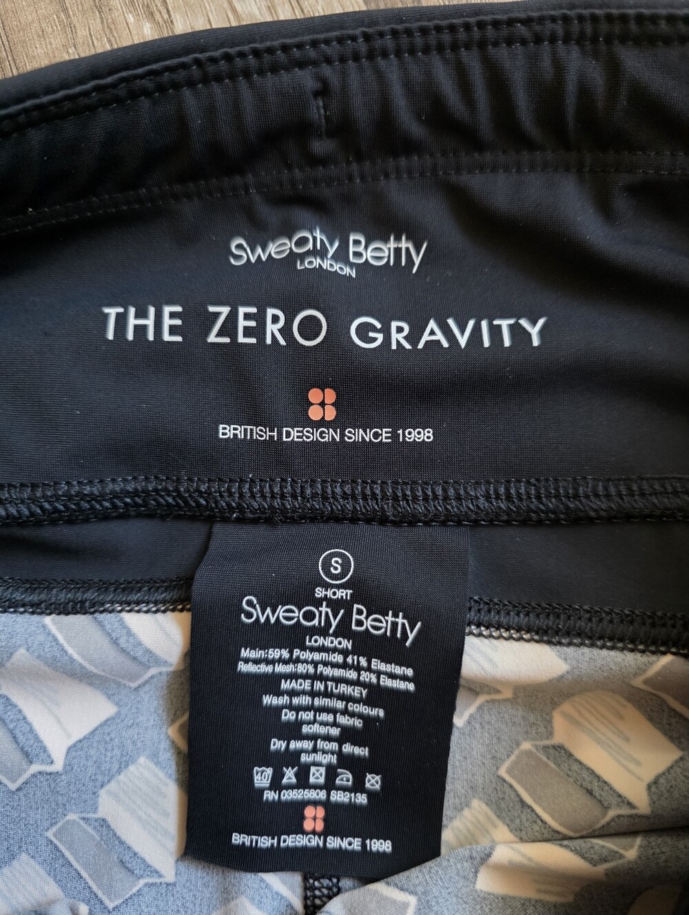Sweaty Betty Zero Gravity Black White Patterned Athletic Leggings Yoga Lulu Alo - Picture 2 of 10